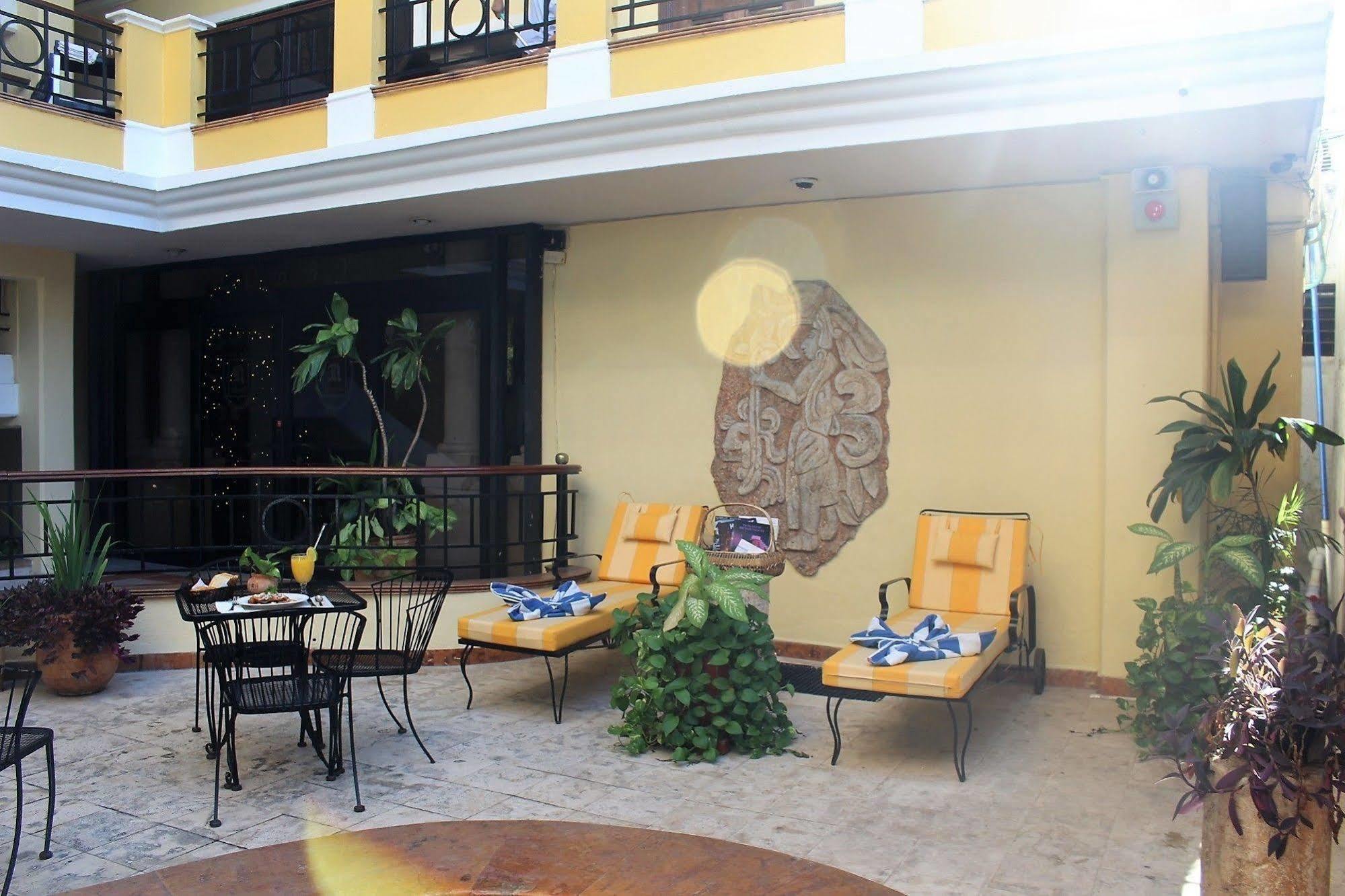 Hotel Residencial Merida Exterior photo